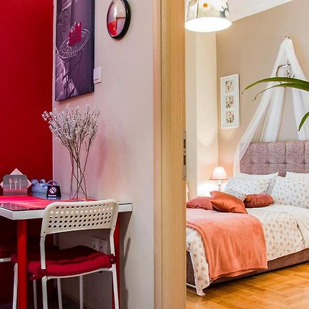 City Stay Close To The Metro A Charming Flat Афины Экстерьер фото