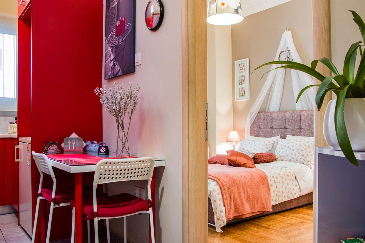 City Stay Close To The Metro A Charming Flat Афины Экстерьер фото