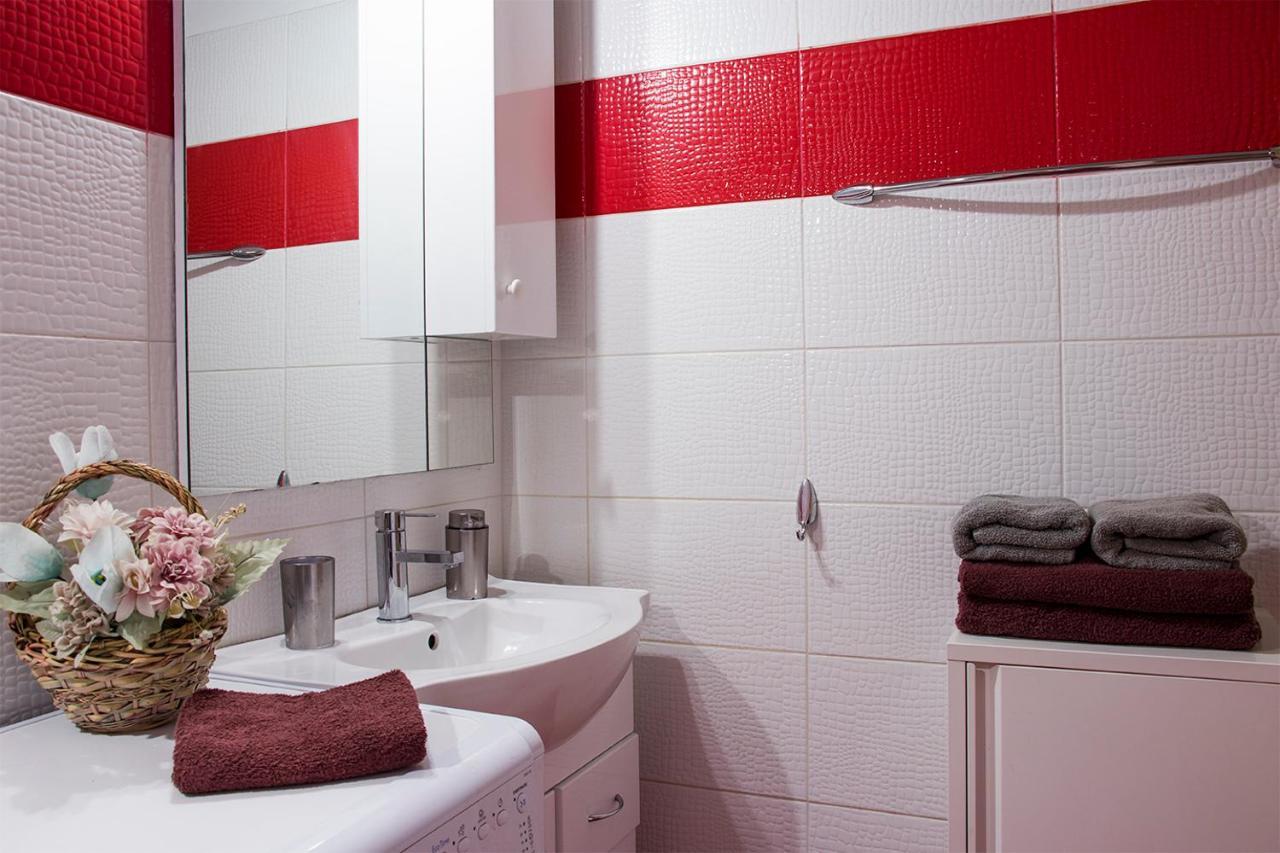 City Stay Close To The Metro A Charming Flat Афины Экстерьер фото
